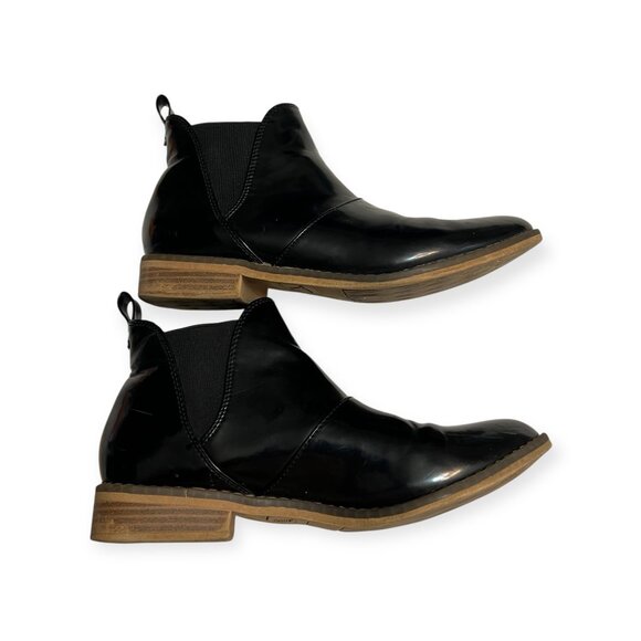 Rocket Dog Women’s Black Patent Chelsea Boots Size 9 – Low Heel Pull-On - Picture 2 of 7